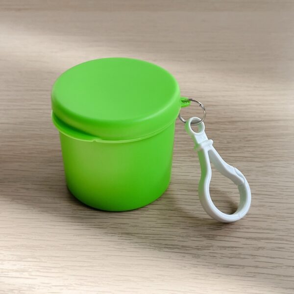 可收納輕便雨衣掛飾（共三色）