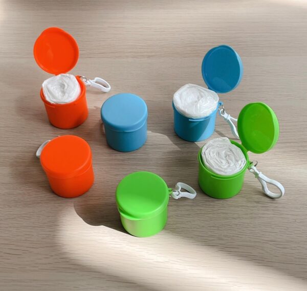 可收納輕便雨衣掛飾（共三色）