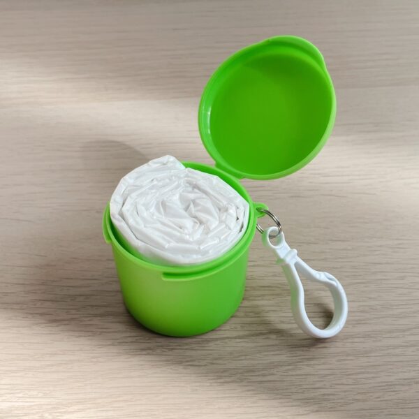 可收納輕便雨衣掛飾（共三色）